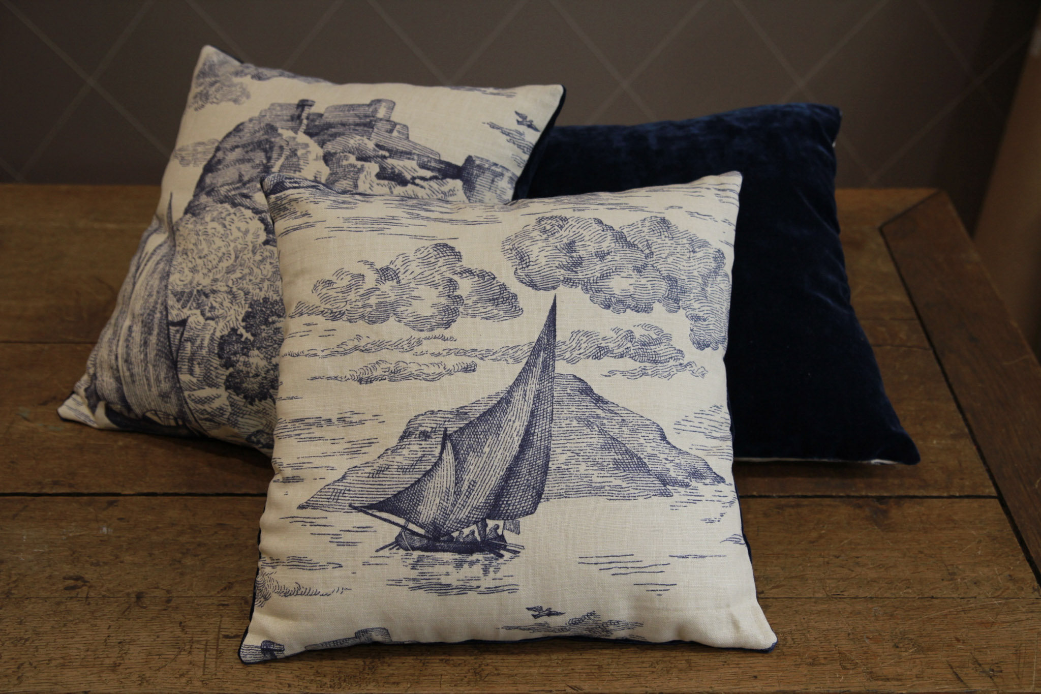 Housse De Coussin 39x39cm Brodée Sur Toile De Jouy - 100% Coton - Occasion